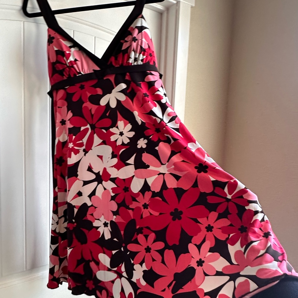Fun and flirty women’s sundress!